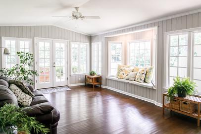 Various factors go into comparing the costs of window replacement projects.